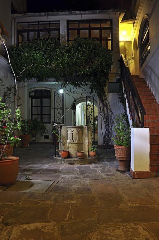 Hostal Sucre Exterior photo