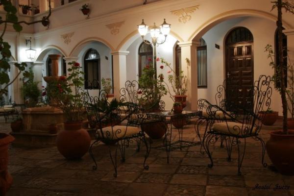 Hostal Sucre Exterior photo