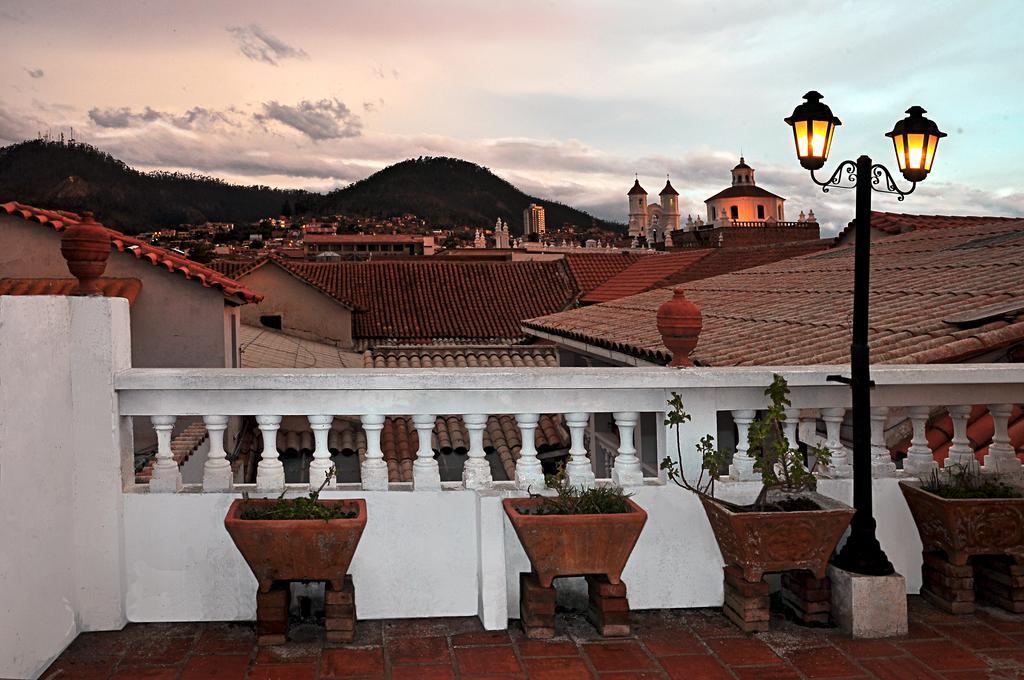 Hostal Sucre Exterior photo