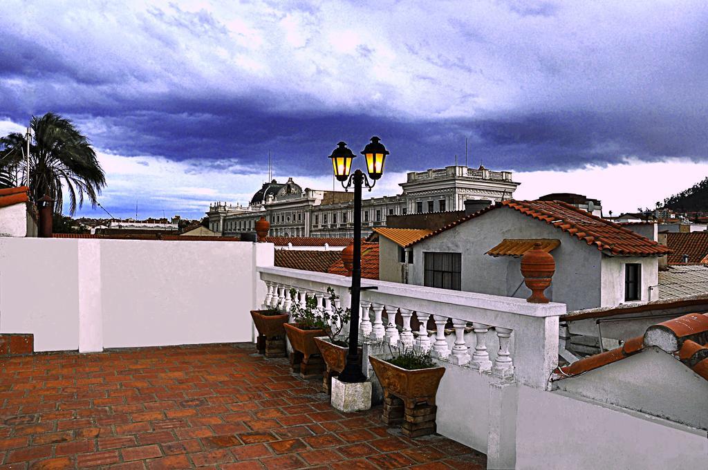Hostal Sucre Exterior photo