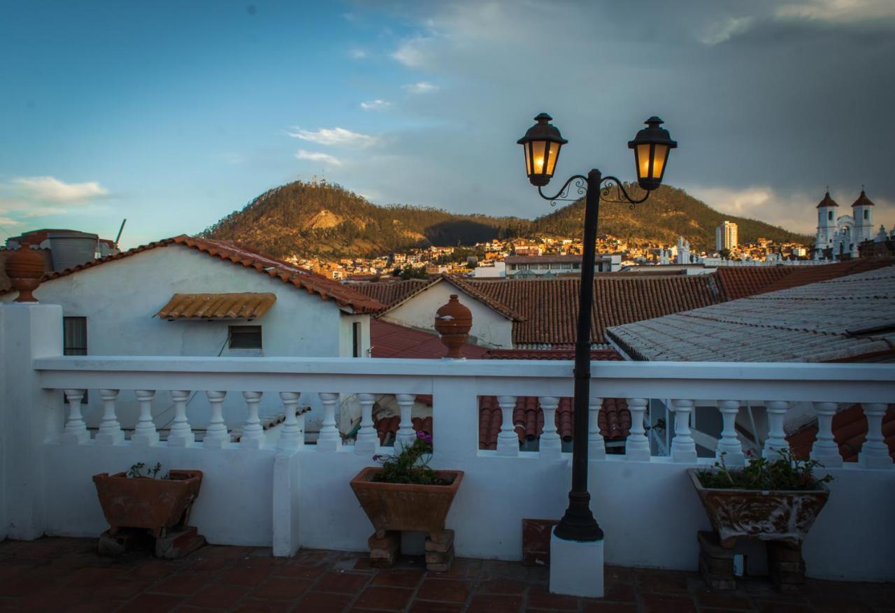 Hostal Sucre Exterior photo